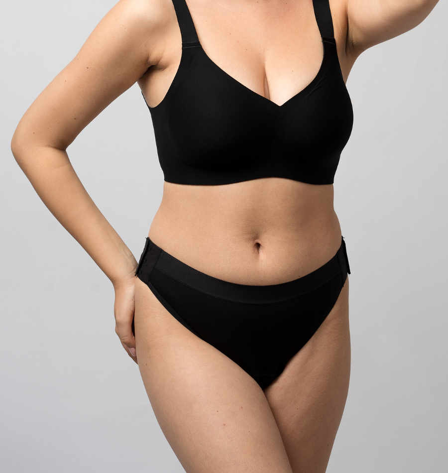 Briefs with clip closure